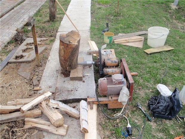 Best ideas about DIY Wood Splitters
. Save or Pin 12 Homemade Log Splitters That Make Cutting Firewood Now.