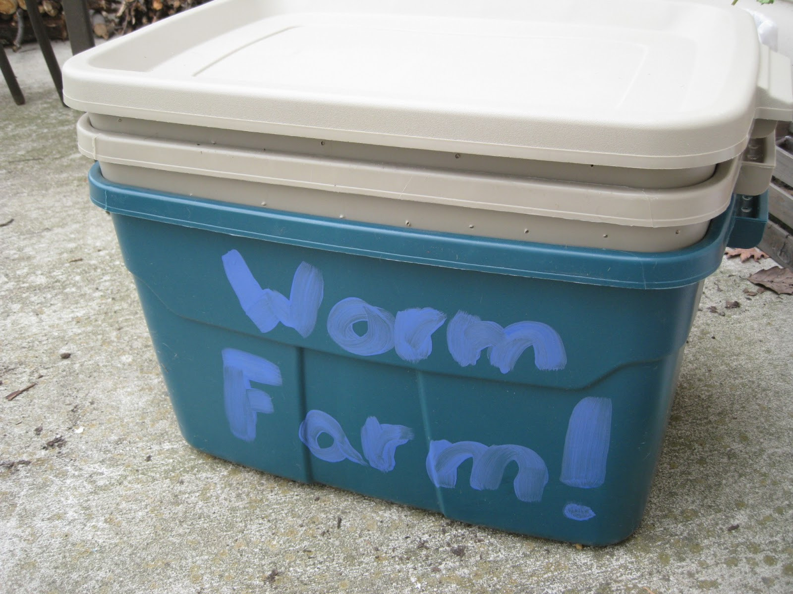Best ideas about DIY Worm Farm
. Save or Pin Happily Ever Crafter DIY Worm Farm Now.