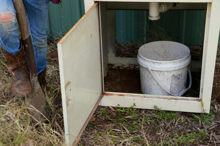 Best ideas about DIY Worm Farms
. Save or Pin How to build a worm farm in an old laundry tub Now.