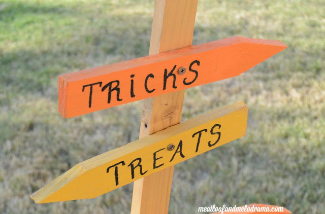 Best ideas about DIY Yard Signs
. Save or Pin DIY Halloween Yard Sign Meatloaf and Melodrama Now.