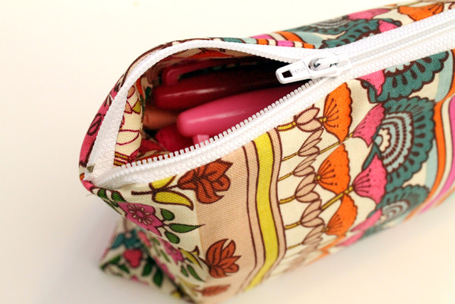 Best ideas about DIY Zipper Pouch
. Save or Pin punk projects Easy Zippered Pouch DIY Now.