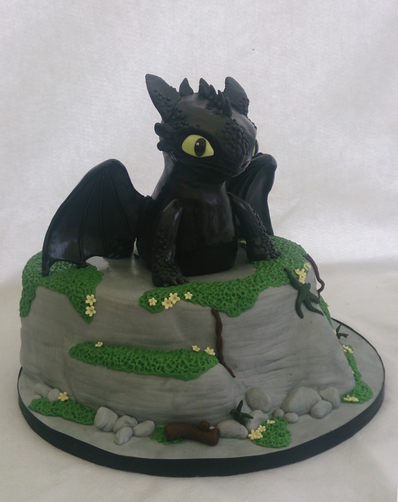 Best ideas about Dragon Birthday Cake
. Save or Pin ‘Toothless’ The Dragon Birthday Cake Susie s Cakes Now.