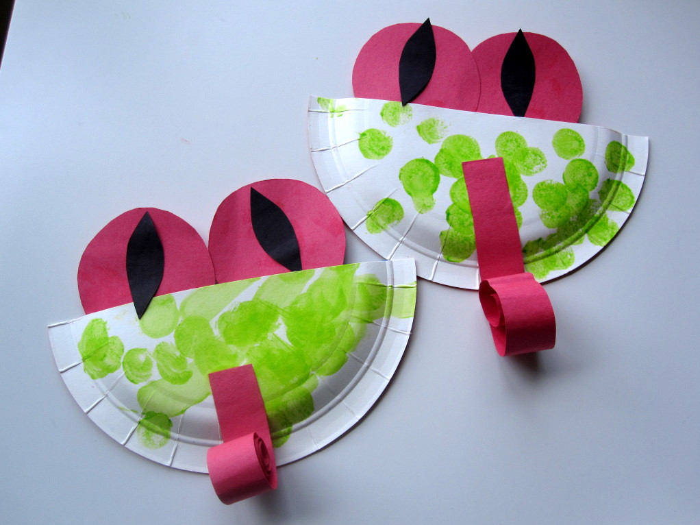 Best ideas about Easy Preschool Crafts
. Save or Pin Easy Paper Plate Tree Frogs No Time For Flash Cards Now.
