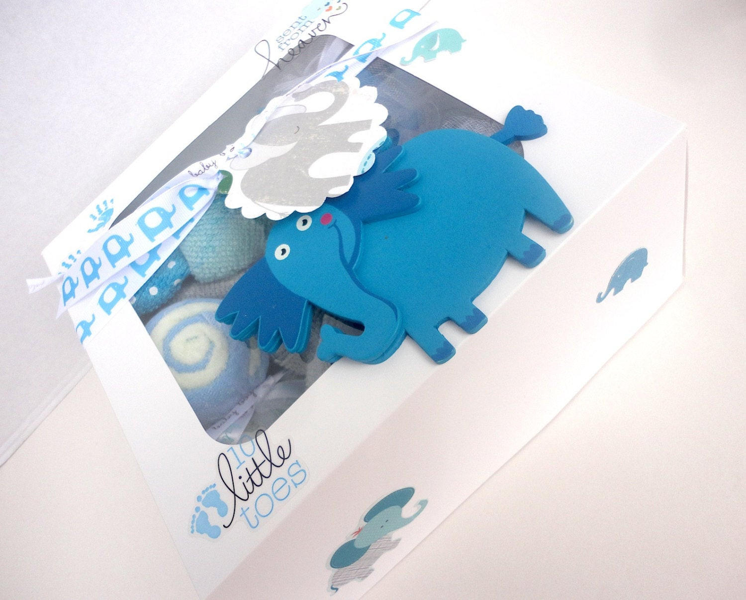 Best ideas about Elephant Themed Gift Ideas
. Save or Pin Elephant Theme Baby Shower Gift Set esie Burp Cloths Now.