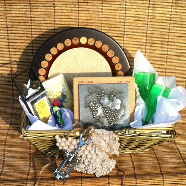 Best ideas about Family Reunion Gift Basket Ideas
. Save or Pin "Wino" t basket for Greg s family reunion raffle Now.
