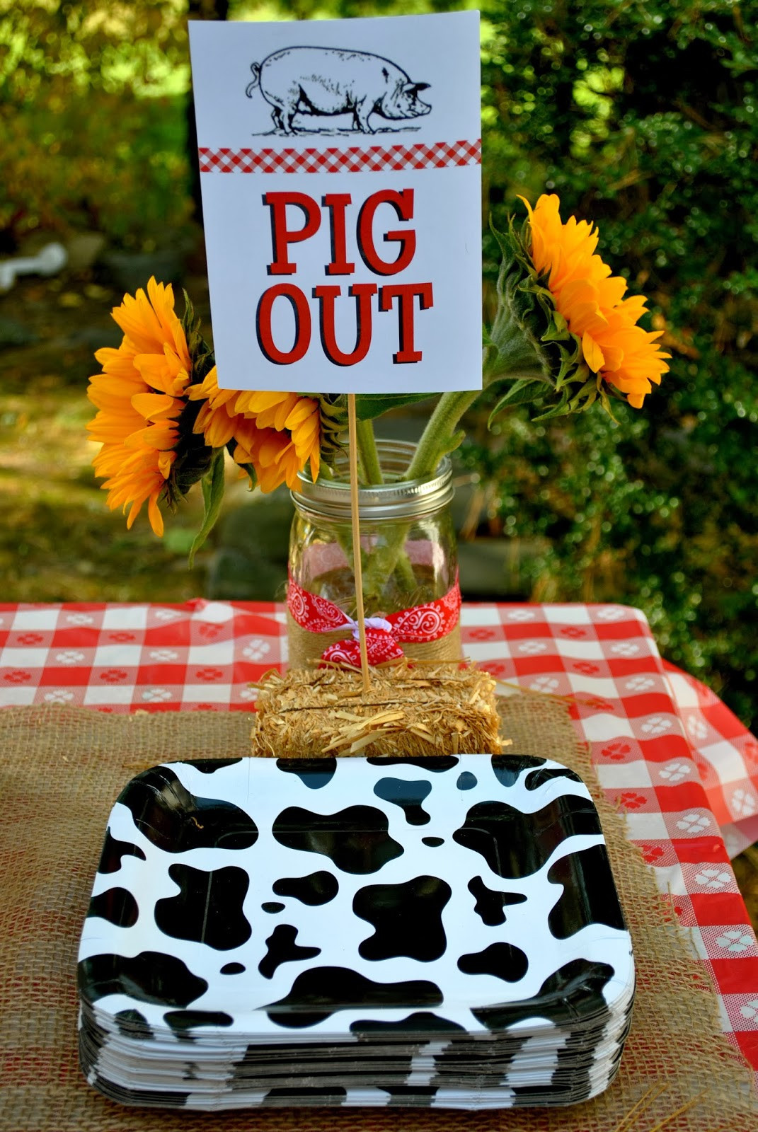 Best ideas about Farm Birthday Party
. Save or Pin shabou Harper s Barnyard Bash Now.