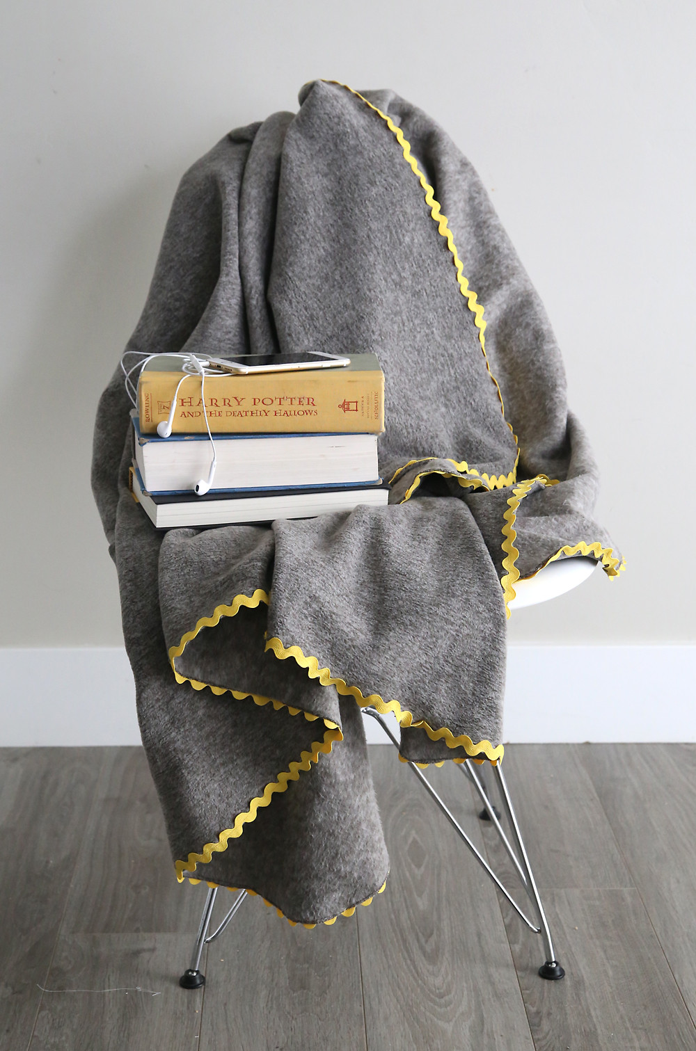 Best ideas about Fleece Blankets DIY
. Save or Pin easy & beautiful DIY fleece blankets It s Always Autumn Now.