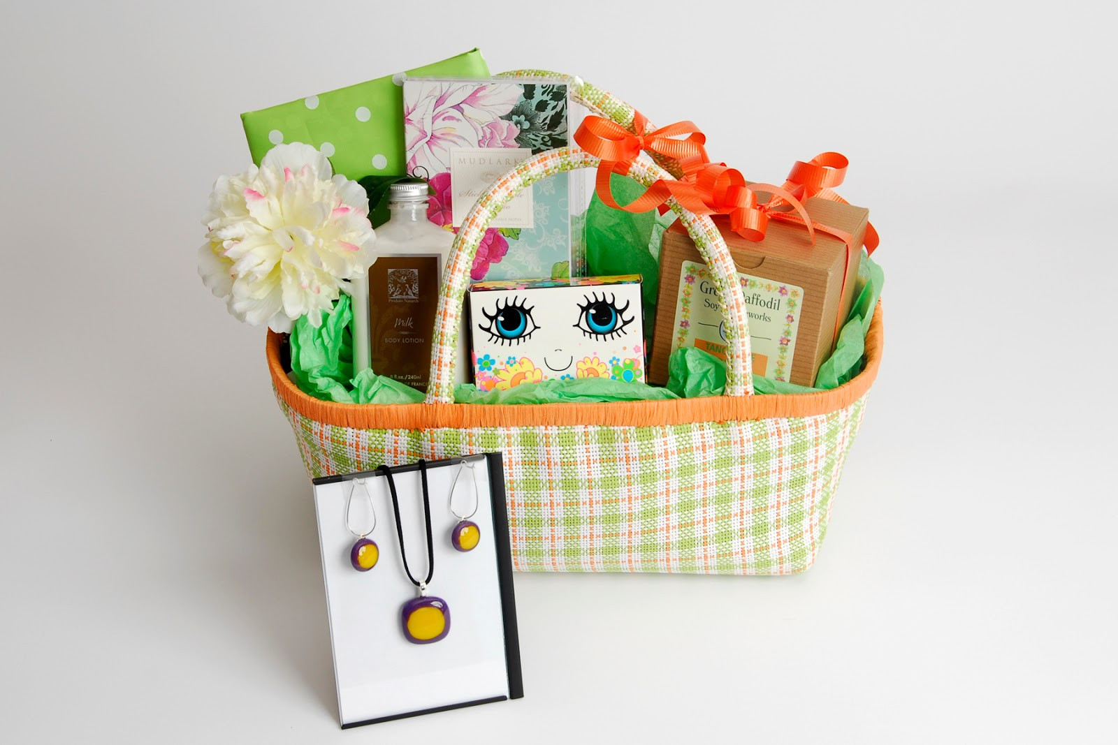 Best ideas about Gift Basket Ideas For Women
. Save or Pin Thoughtful Presence 5 Great Gift Basket Ideas For Women Now.
