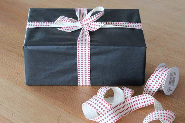 Best ideas about Gift Wrapping Ideas For Him
. Save or Pin Free Valentines Day Gift Wrapping Now.