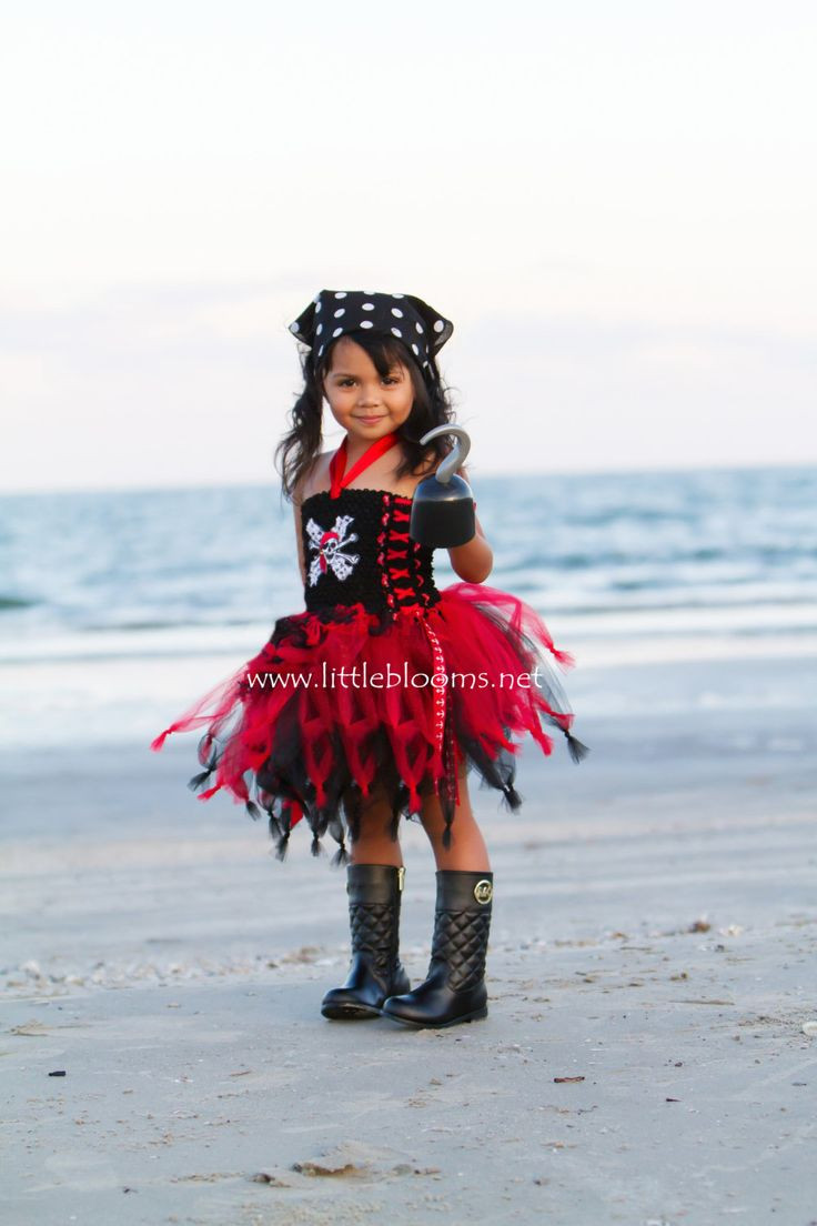Best ideas about Girl Pirate Costume DIY
. Save or Pin Best 25 Pirate costume girl ideas on Pinterest Now.