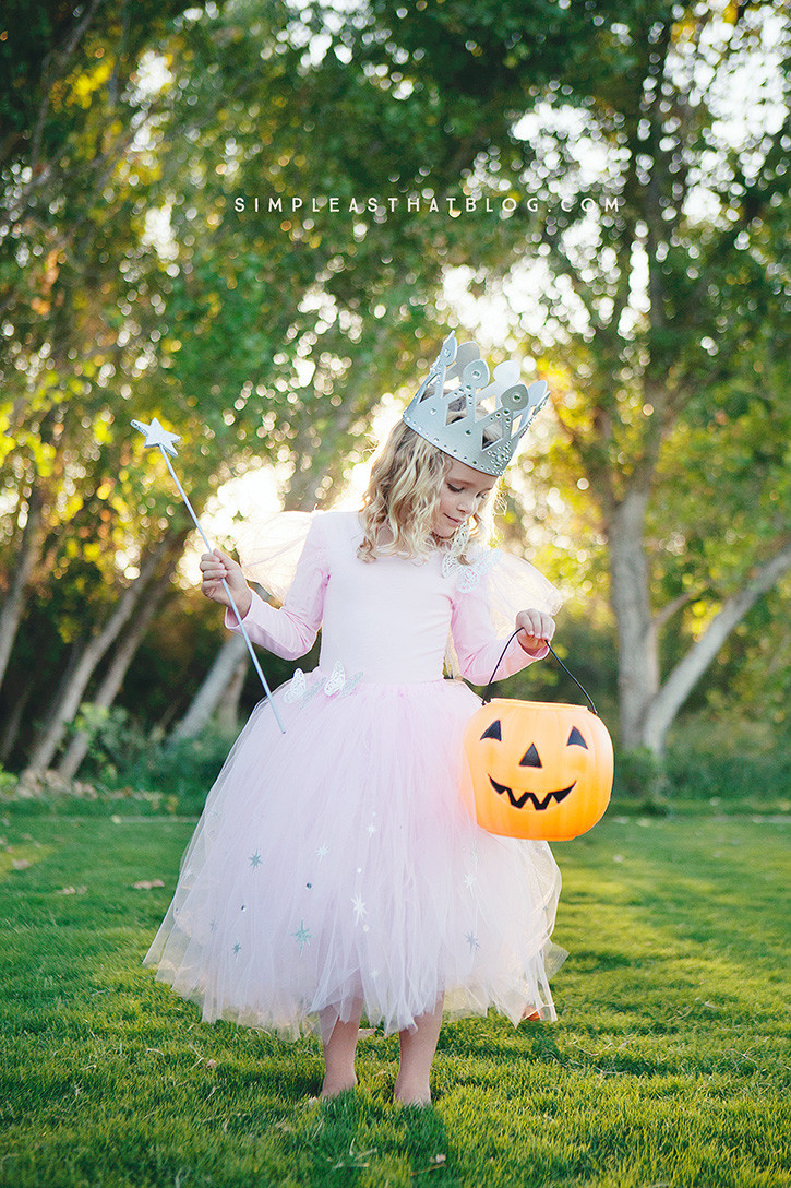 Best ideas about Glinda The Good Witch Costume DIY
. Save or Pin DIY Glinda and Wicked Witch of the West Halloween Costumes Now.