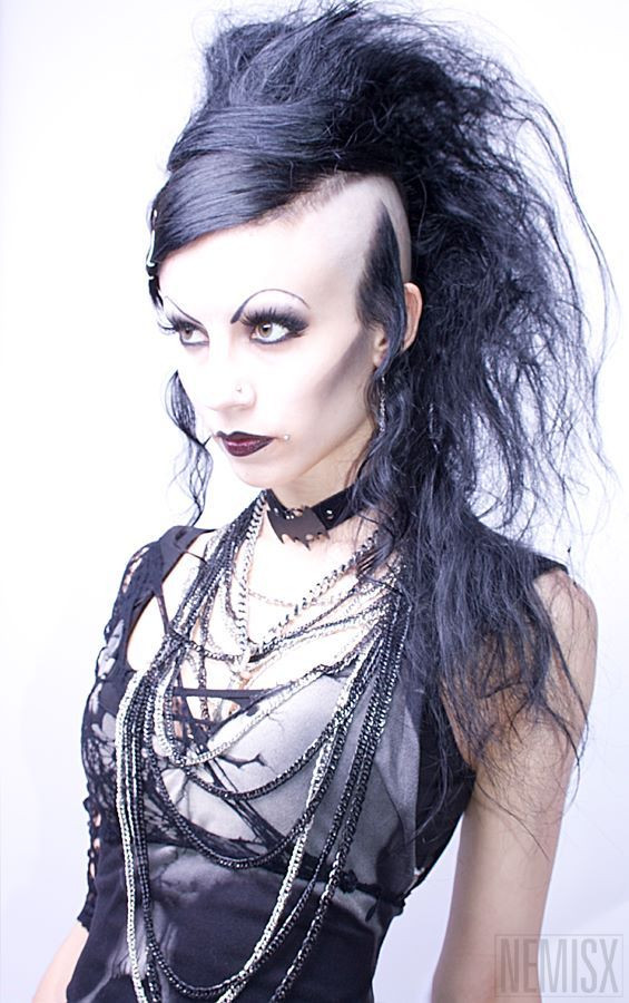 Best ideas about Goth Hairstyles For Girls
. Save or Pin rock hair Oh god how i want this hair Now.