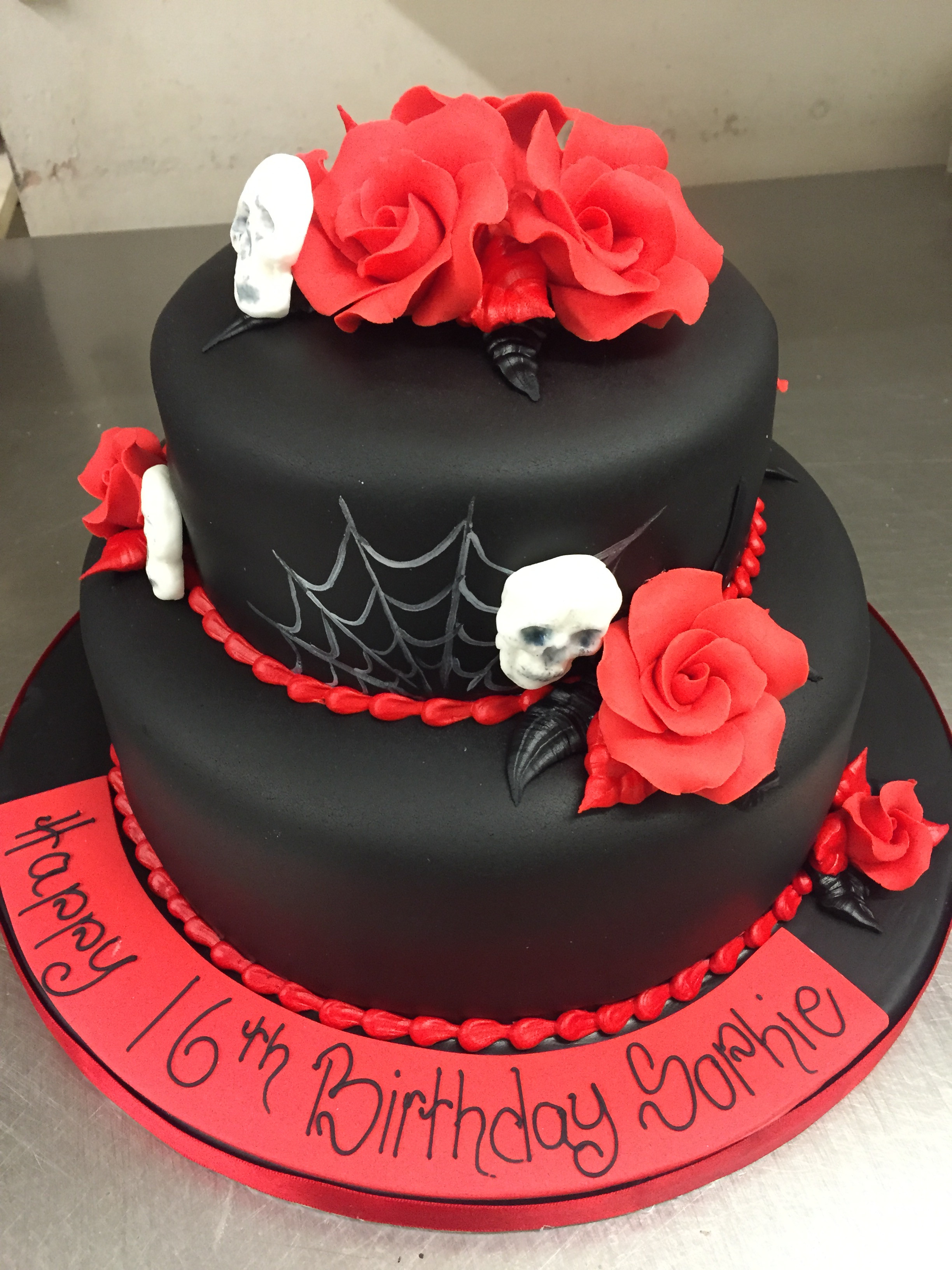 These are the BEST gothic birthday cake. 