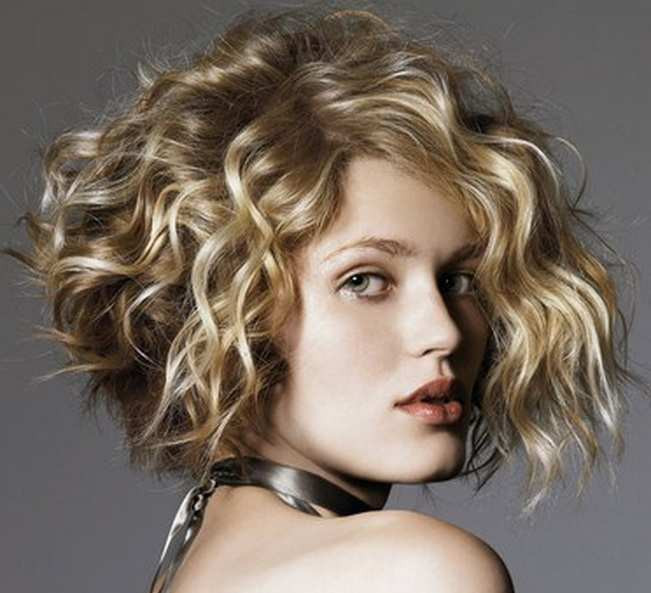 Best ideas about Haircuts For Curly Hair And Round Face
. Save or Pin 25 Best Curly Short Hairstyles For Round Faces Fave Now.