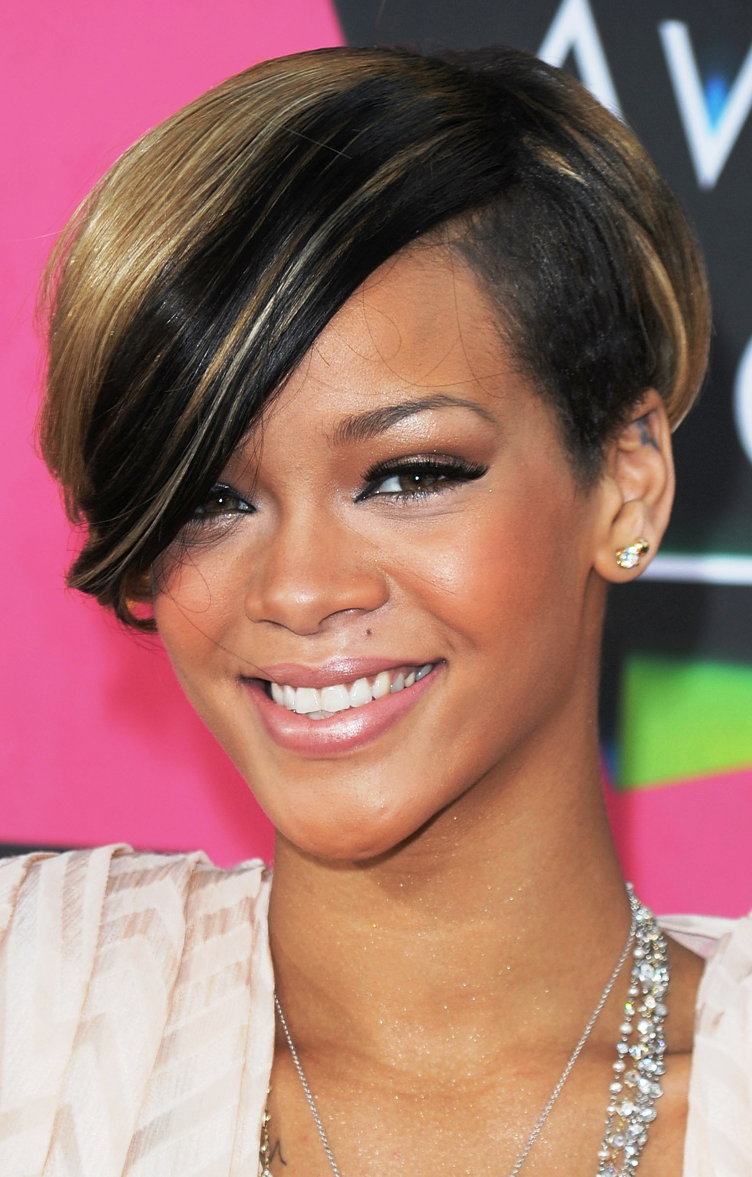 Best ideas about Hairstyles For Short Hair For Girls
. Save or Pin 30 Short Hairstyles Ideas for Women Elle Hairstyles Now.