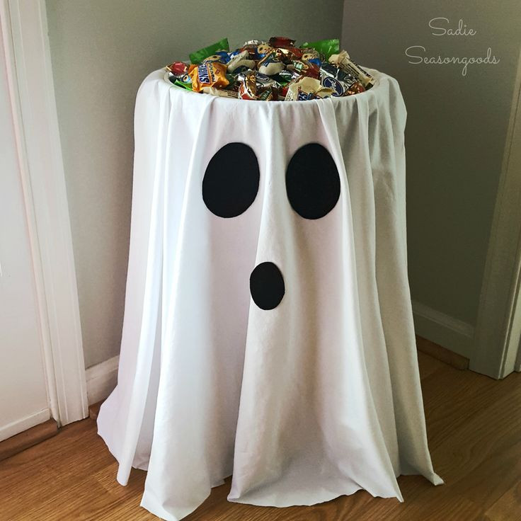Best ideas about Halloween Decor DIY
. Save or Pin 25 best Halloween Decorating Ideas on Pinterest Now.