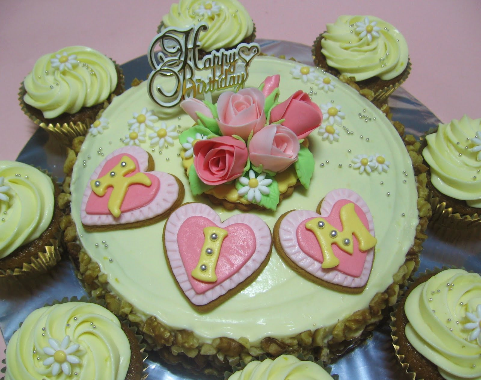Best ideas about Happy Birthday Kim Cake
. Save or Pin Bee s Cake Happy Birthday Kim Now.