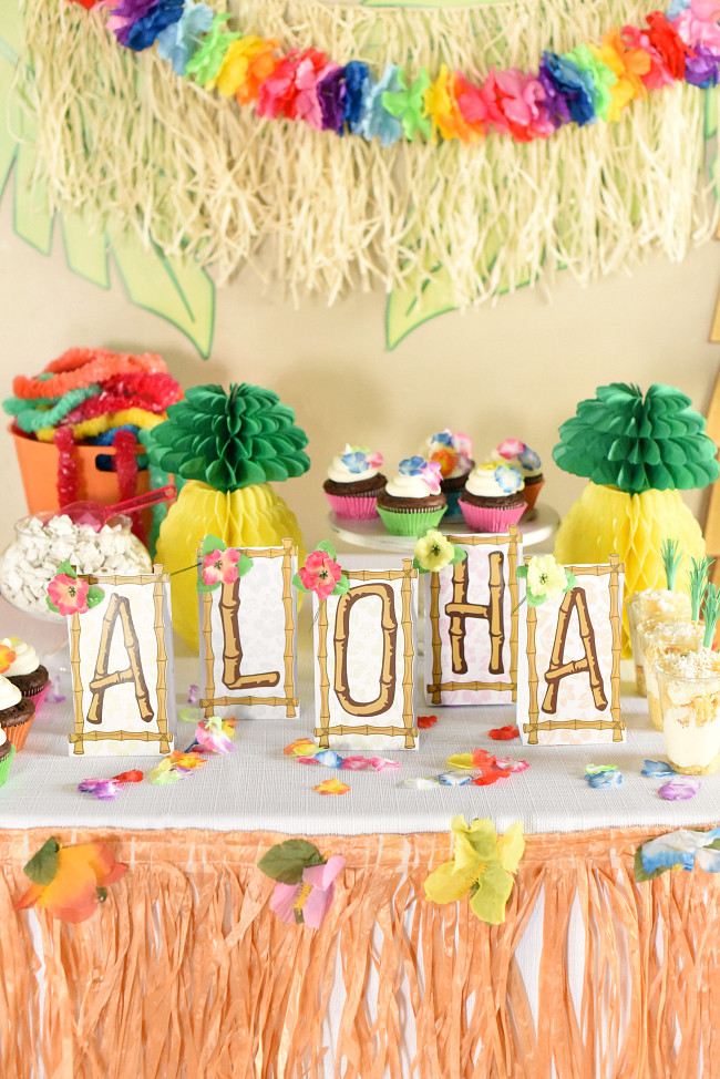 Best ideas about Hawaiian Birthday Decorations
. Save or Pin Hawaiian Luau Party Ideas that are Easy and Fun Fun Squared Now.
