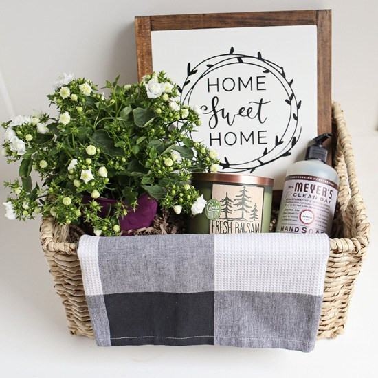 Best ideas about Housewarming Gift Basket Ideas
. Save or Pin Rustic Housewarming Gift Basket Angela Marie Made Now.
