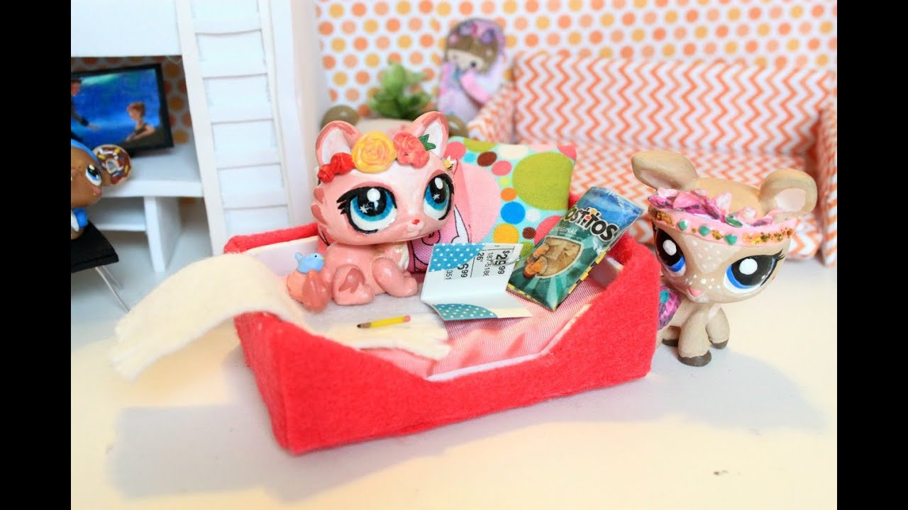 Best ideas about Lps DIY Bed
. Save or Pin LPS DIY dogbed Now.