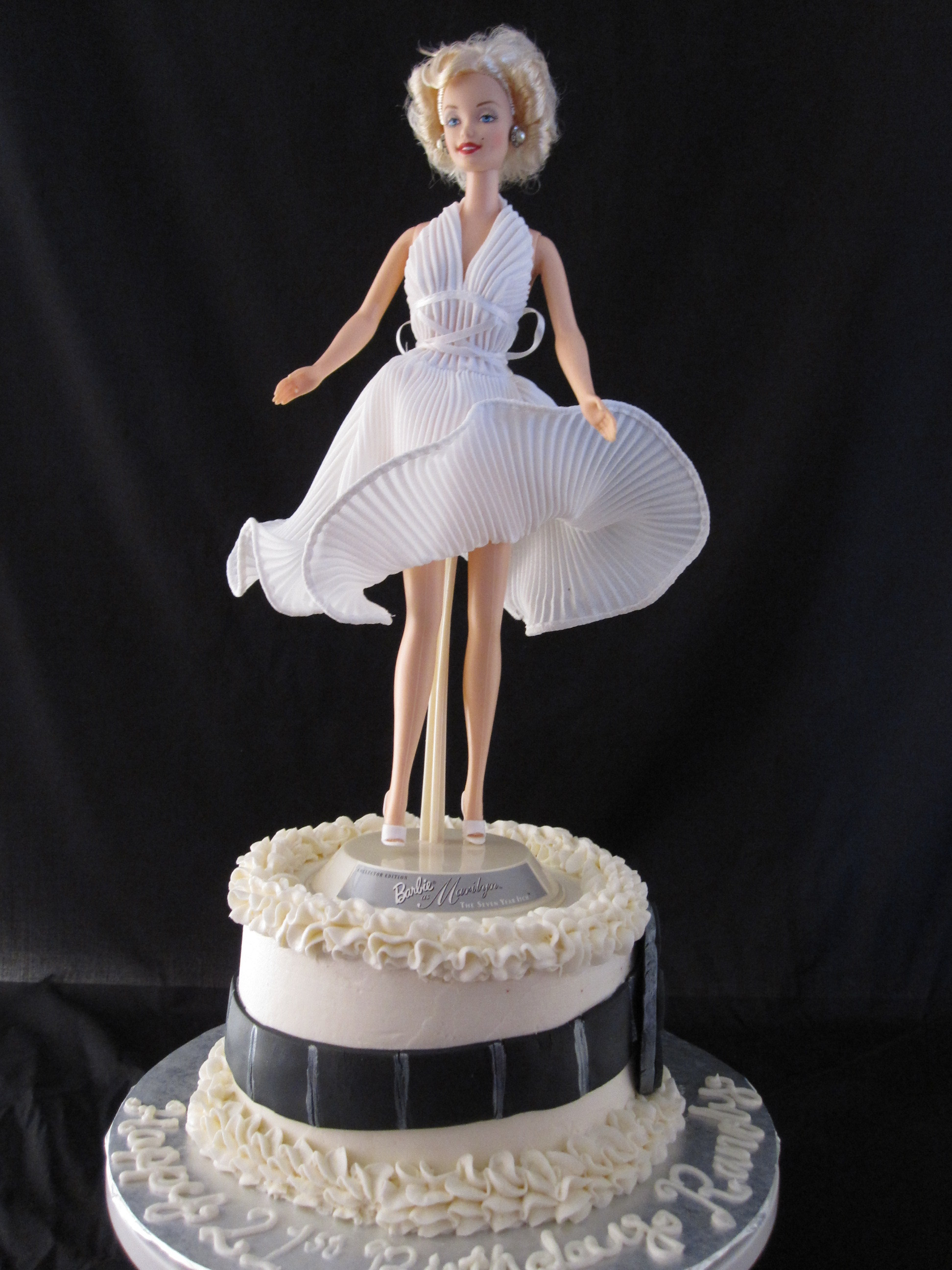 Best ideas about Marilyn Monroe Birthday Cake
. Save or Pin Marilyn Monroe cake Now.