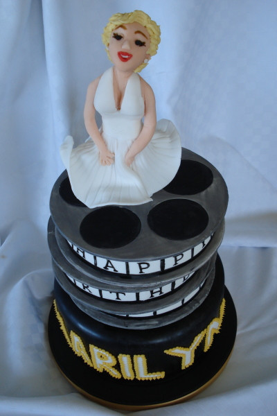 Best ideas about Marilyn Monroe Birthday Cake
. Save or Pin Marilyn Monroe s birthday cake Cake Decorating munity Now.