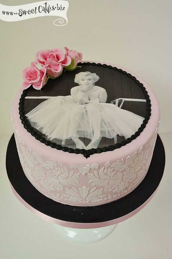 Best ideas about Marilyn Monroe Birthday Cake
. Save or Pin Awesome Marilyn Monroe birthday cake Now.