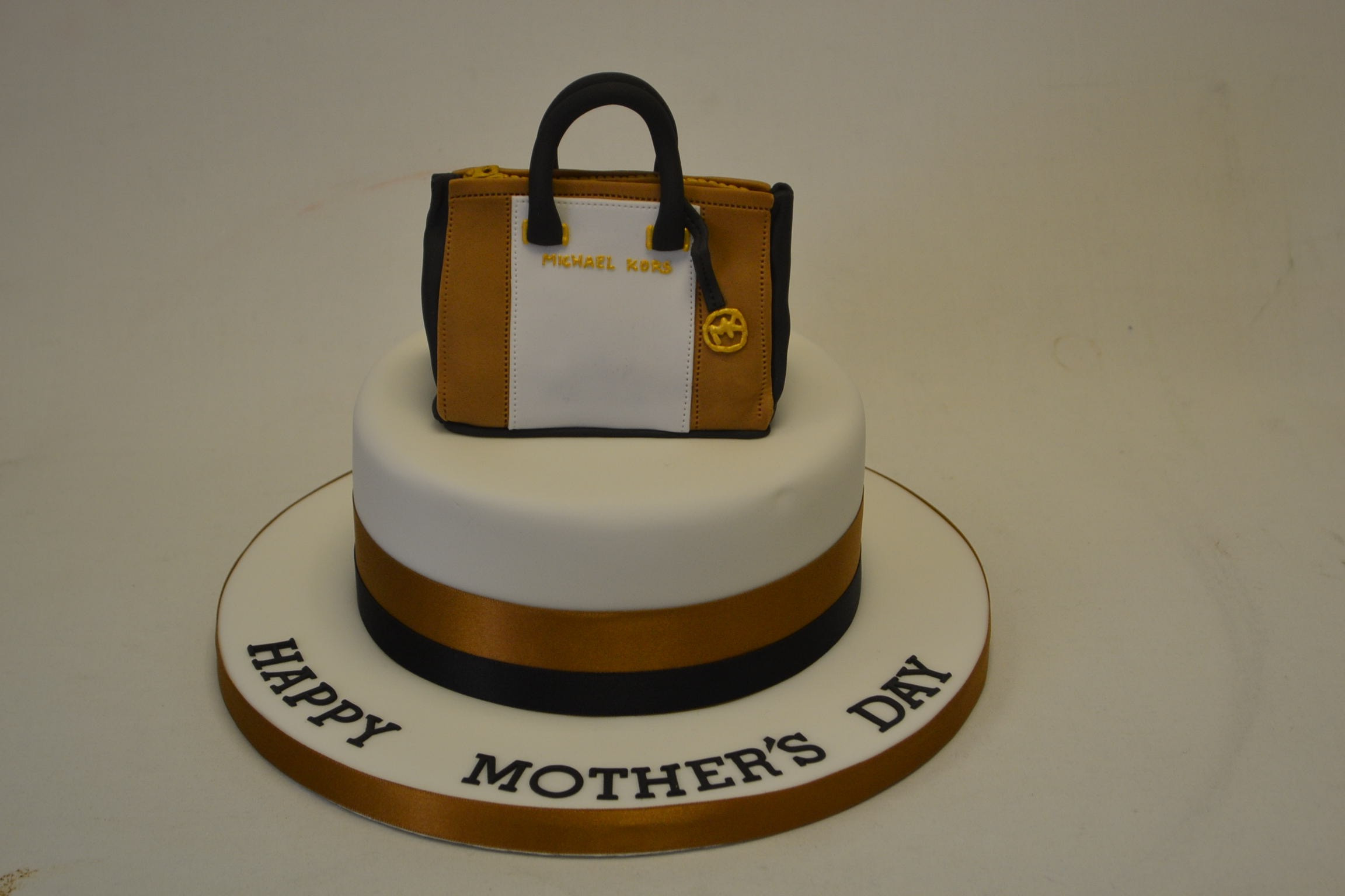 Best ideas about Michael Kors Birthday Cake
. Save or Pin Round Michael Kors Handbag Cake Girls Birthday Cakes Now.