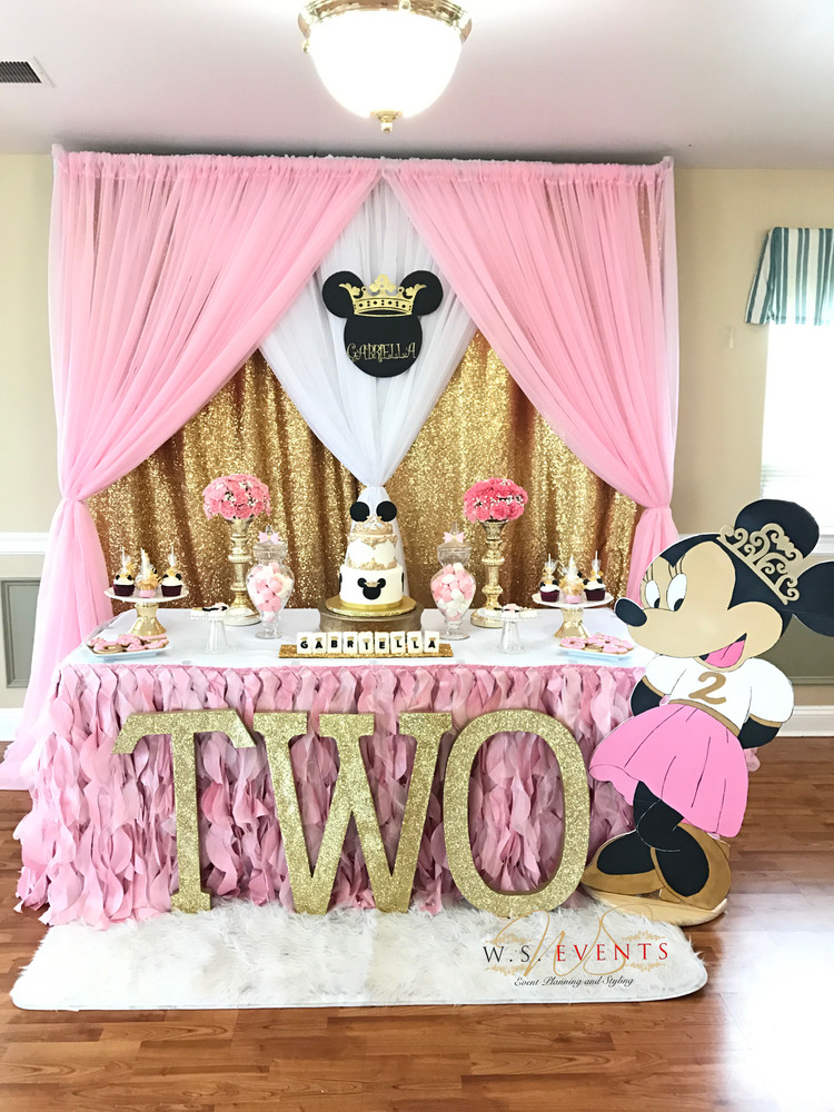Best ideas about Minnie Mouse 1st Birthday Decorations
. Save or Pin Minnie Mouse Birthday Party Ideas Soiree Party Now.