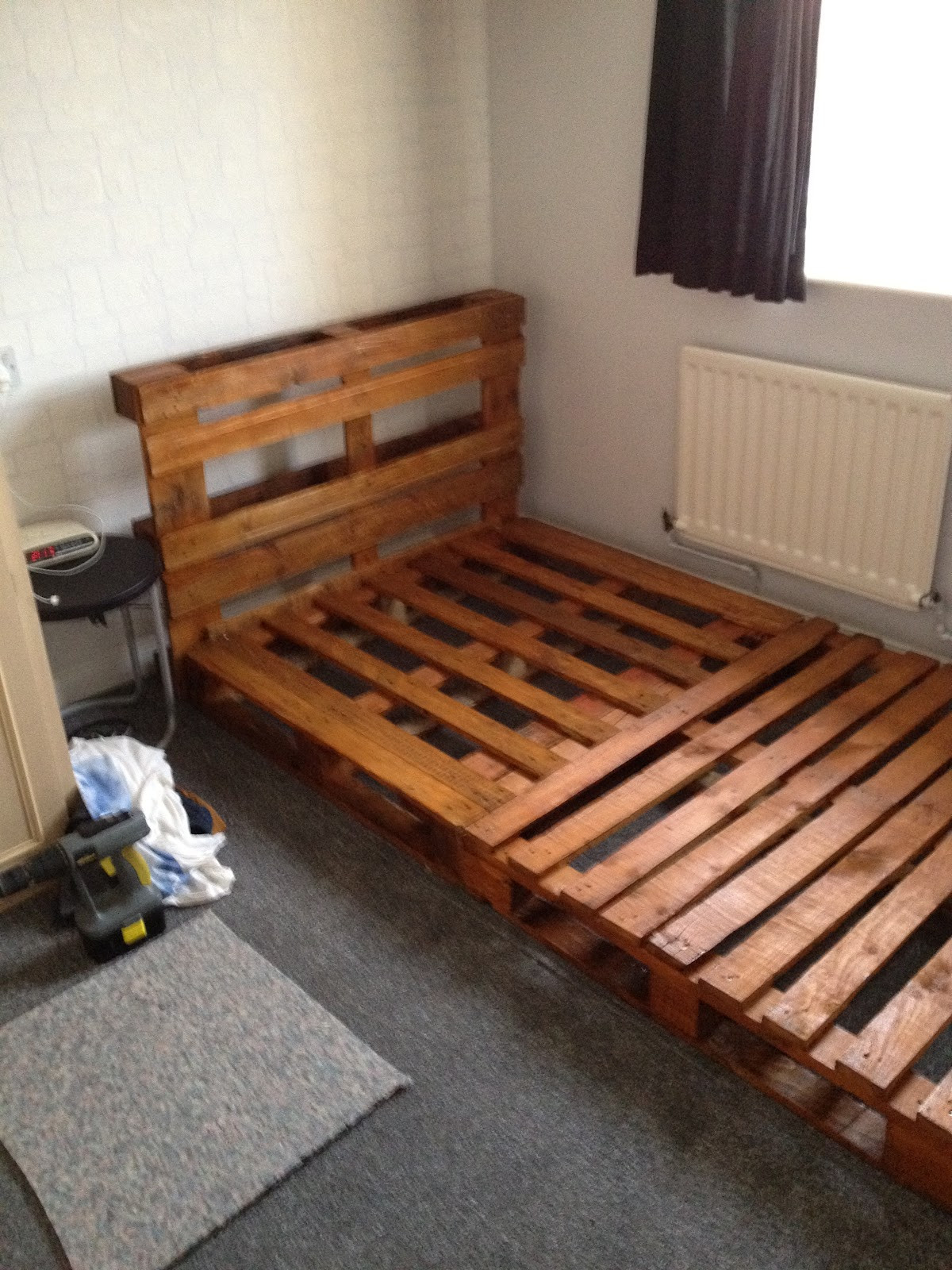 Best ideas about Pallet Beds DIY
. Save or Pin notinabox DIY Pallet Bed Now.