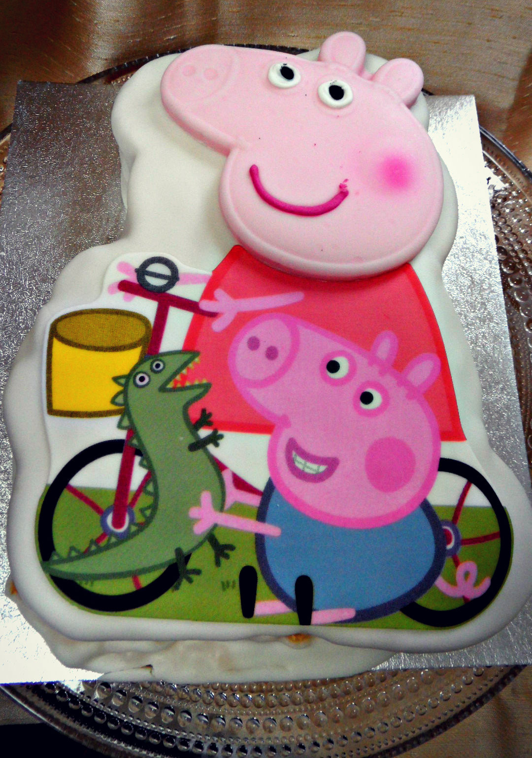 Best ideas about Peppa Pig Birthday Cake
. Save or Pin Chez Maximka e happy boy and a Peppa Pig cake Now.