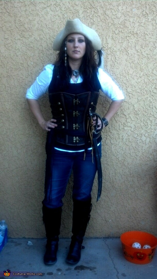 Best ideas about Pirate Costume Womens DIY
. Save or Pin Homemade Pirate Costume for Women Now.