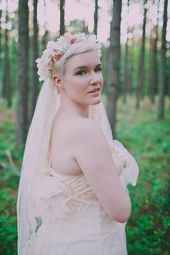 Best ideas about Pixie Cut Wedding Hairstyles
. Save or Pin Zaubere Deine Kurzhaarfrisur in eine perfekte Brautfrisur Now.