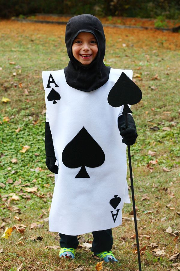 Best ideas about Playing Card Costume DIY
. Save or Pin The card costume from Alice in Wonderland with family Now.
