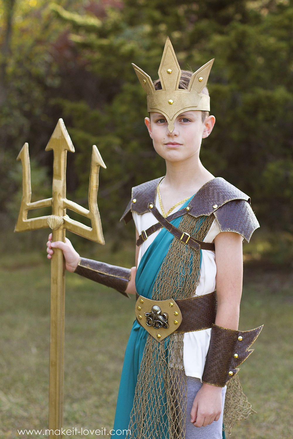 Best ideas about Poseidon Costume DIY
. Save or Pin DIY Greek God Costume POSEIDON Now.