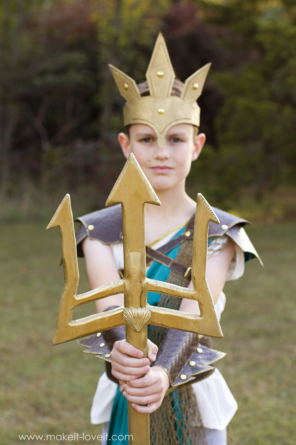 Best ideas about Poseidon Costume DIY
. Save or Pin DIY Greek God Costume POSEIDON Now.