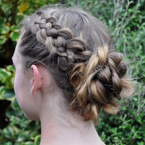 Best ideas about Pretty Hairstyles For Girls
. Save or Pin 40 Cute and Cool Hairstyles for Teenage Girls Now.