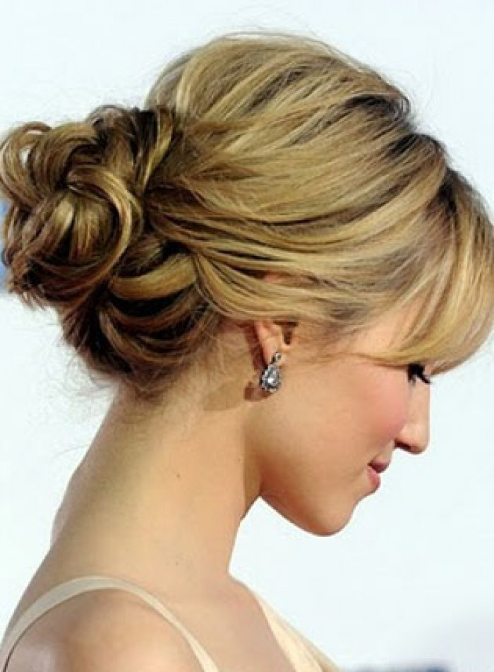 Best ideas about Pretty Updo Hairstyles
. Save or Pin Easy Updos For Long Hair Now.