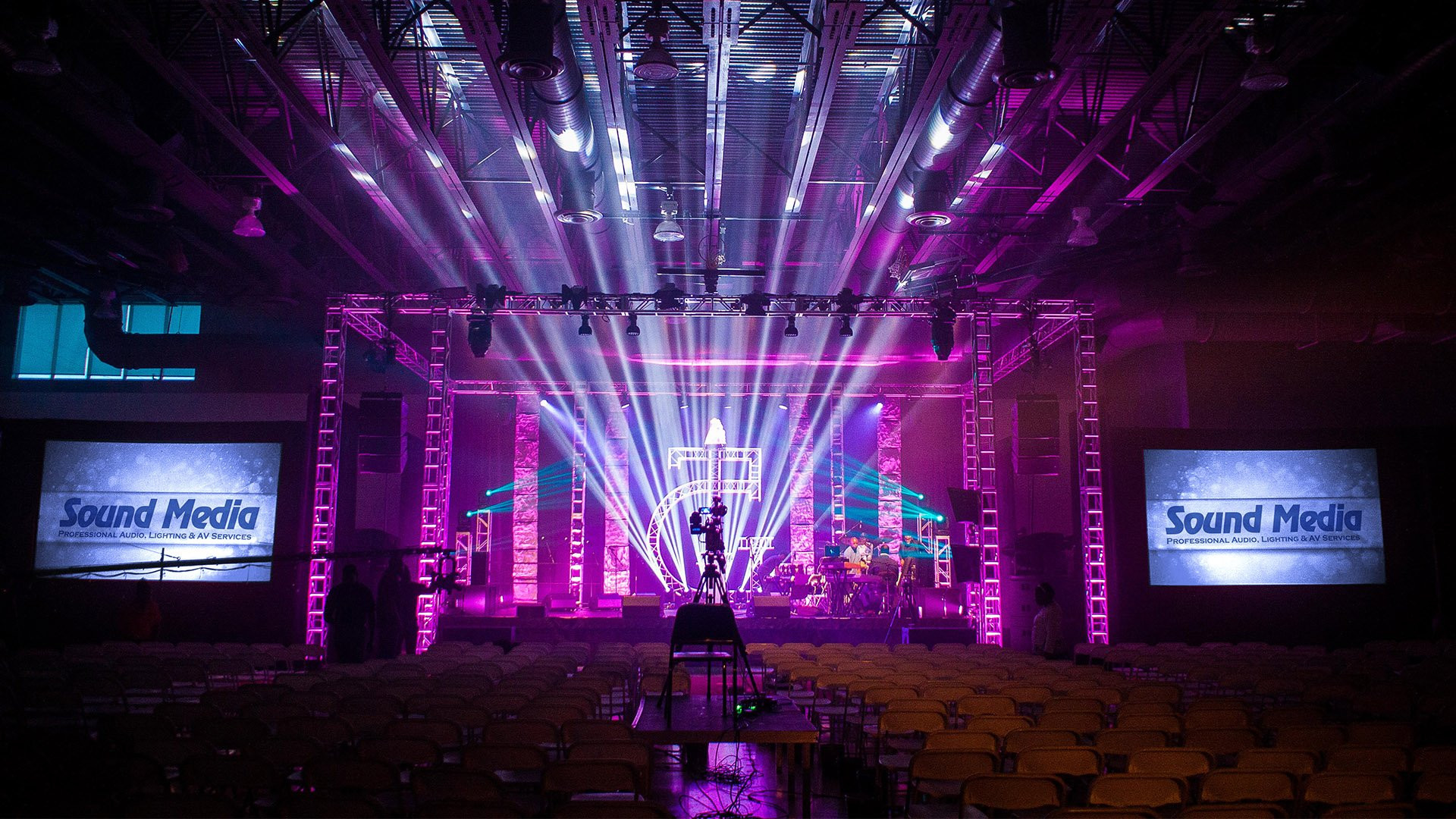 Event media. Аудио через Lighting. Sound Media. Stage Light Rio.