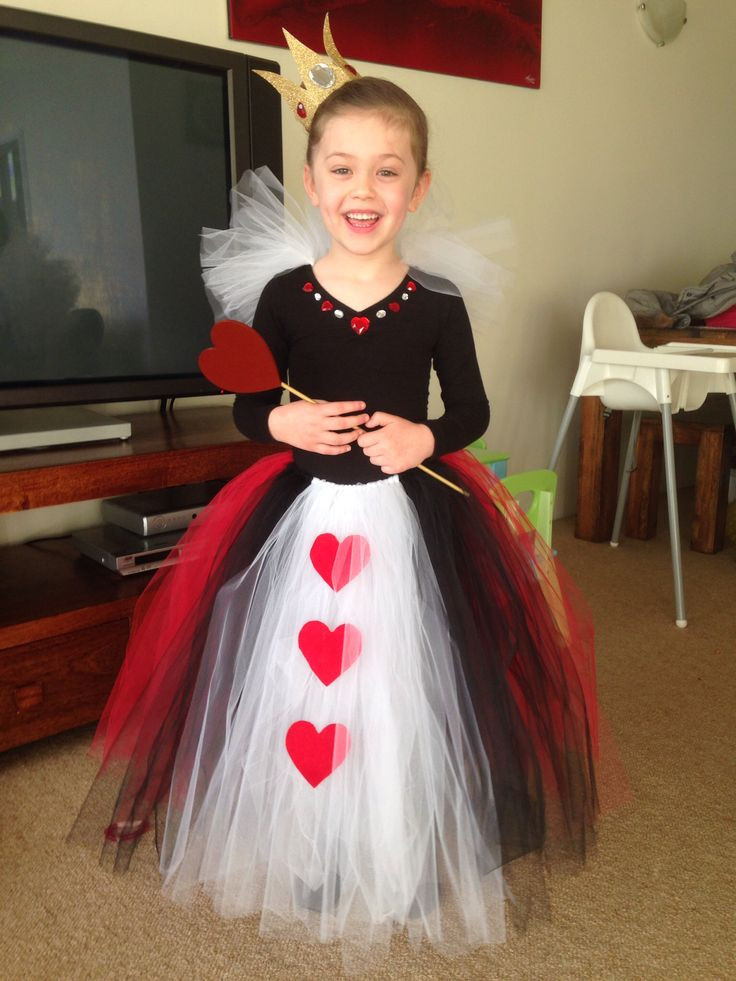 Best ideas about Queen Of Hearts DIY Costumes
. Save or Pin 17 Best ideas about Queen Hearts on Pinterest Now.