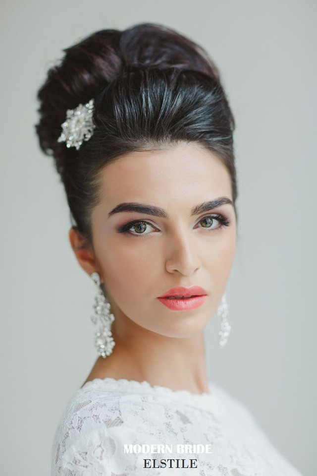 Best ideas about Retro Wedding Hairstyle
. Save or Pin 29 Stunning Vintage Wedding Hairstyles Mon Cheri Bridals Now.