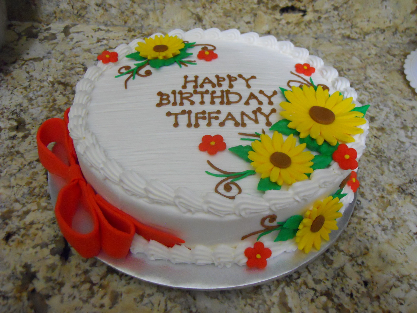 Best ideas about Round Birthday Cake
. Save or Pin 12 round Sunflower Birthday Cake Cake Decorating Now.