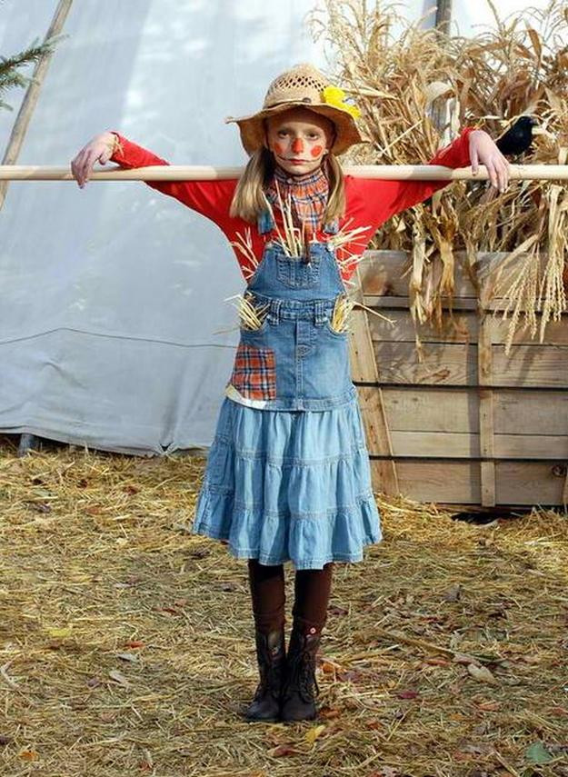 Best ideas about Scarecrow Halloween Costume DIY
. Save or Pin DIY Scarecrow Costume Ideas From Clever to Creepy Now.