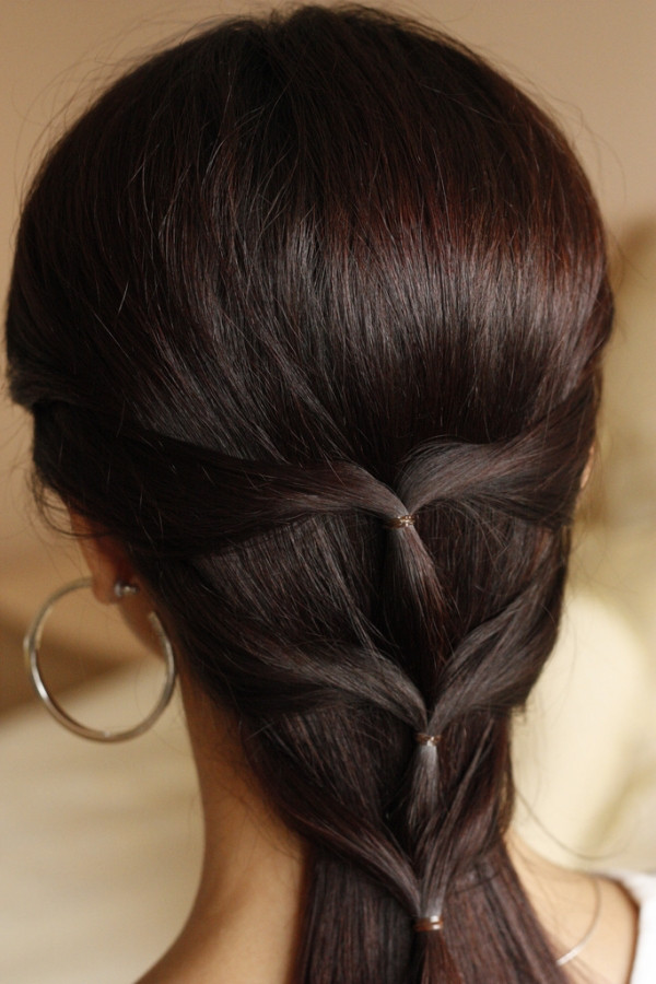 Best ideas about Simple Easy Hairstyles
. Save or Pin 25 Cute Hairstyles For Medium Hair SloDive Now.