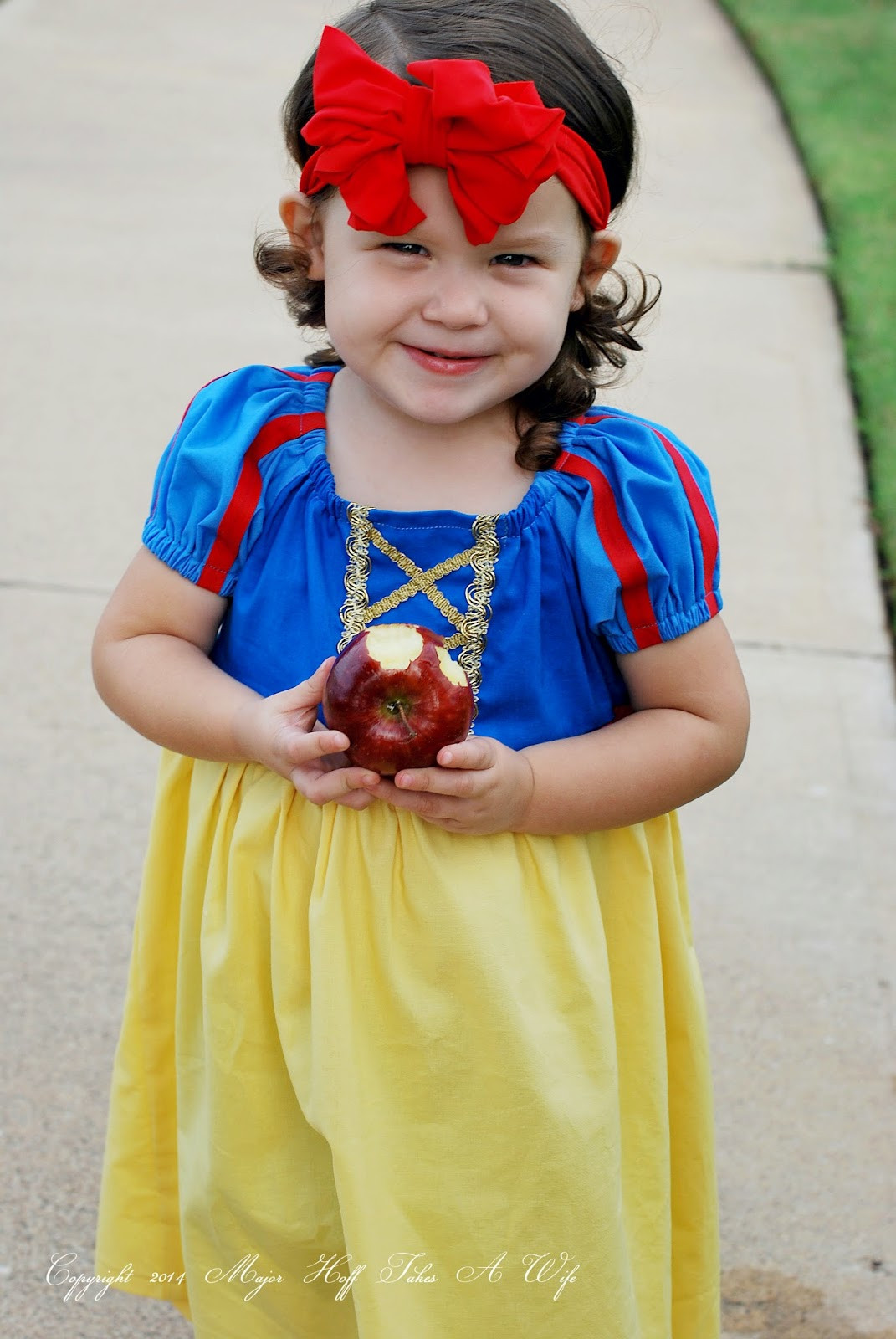 Best ideas about Snow White DIY Costume
. Save or Pin Easy To Sew Snow White Peasant Dress For Halloween or Now.