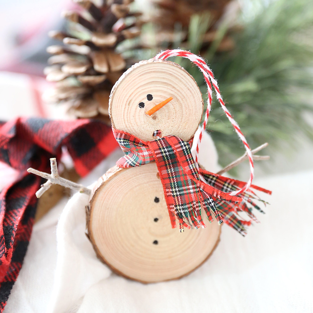 Best ideas about Snowman Ornaments DIY
. Save or Pin 35 beautiful DIY handmade Christmas ornaments It s Now.