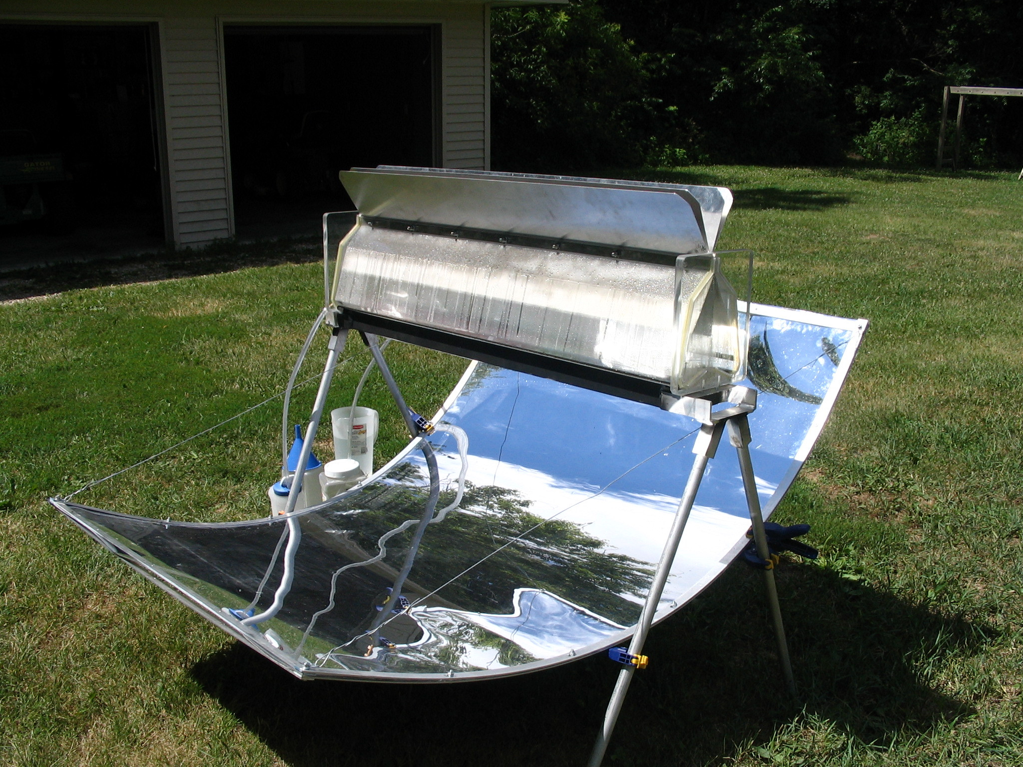 Best ideas about Solar Still DIY
. Save or Pin This Easy To Build Contraption Can Give Water To Everyone Now.