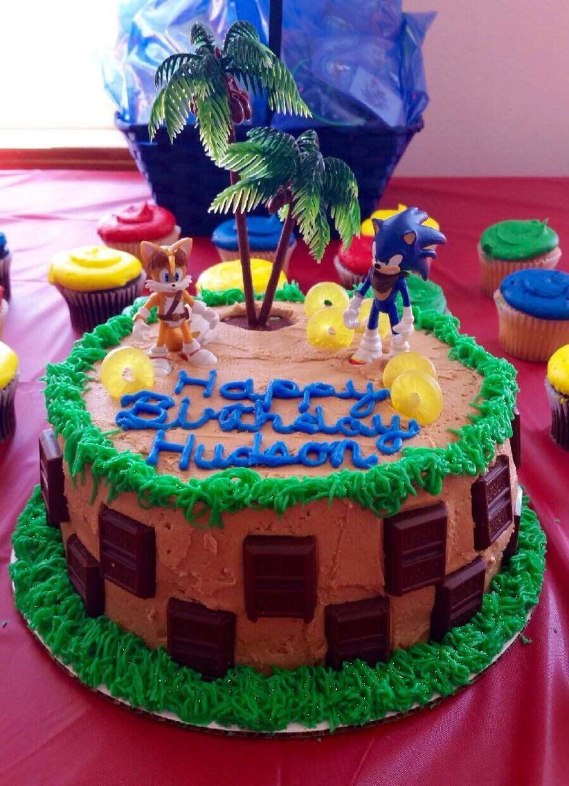 Best ideas about Sonic Birthday Cake
. Save or Pin Sonic the Hedgehog birthday cake So cute Now.