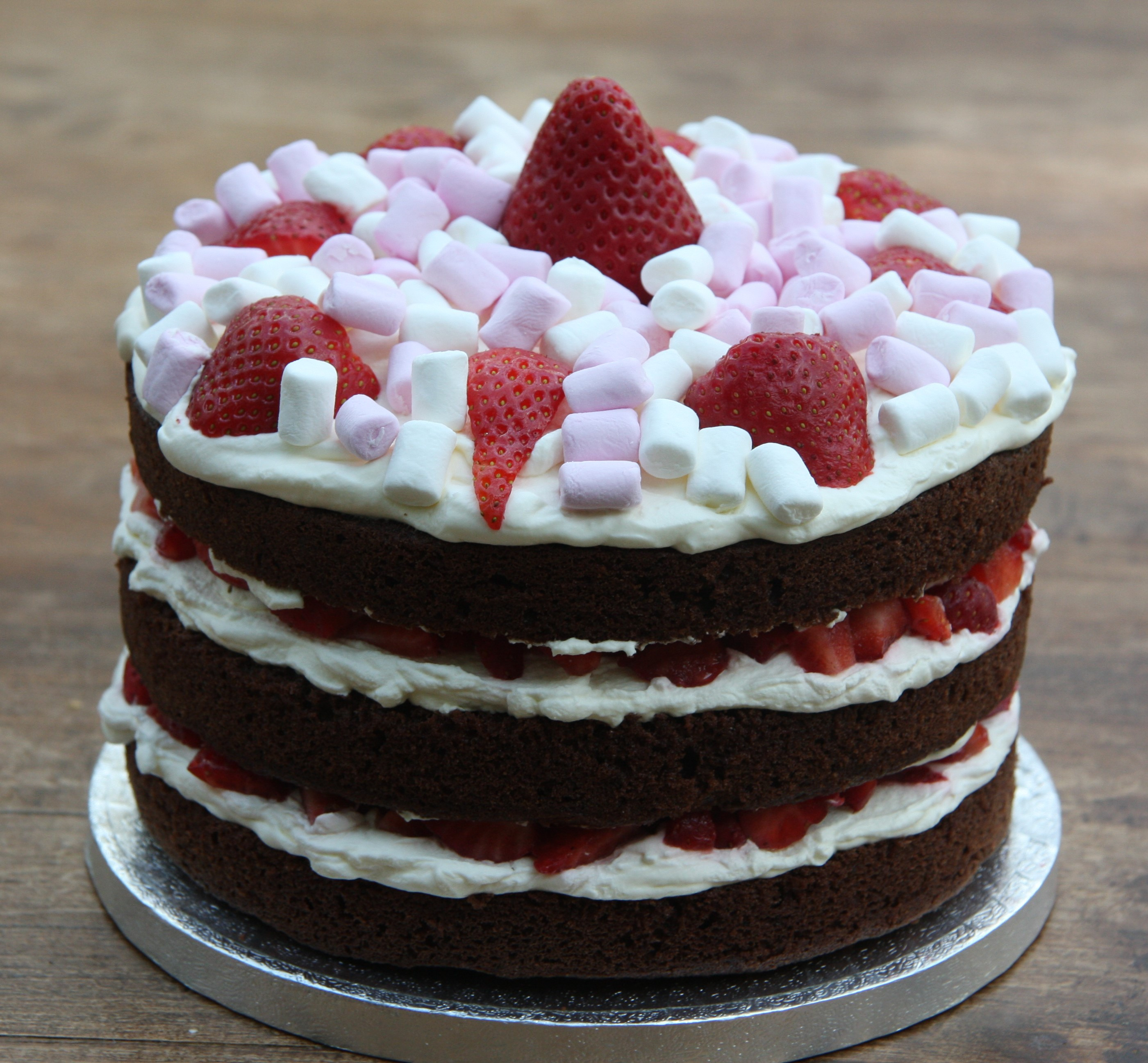 Best ideas about Strawberry Birthday Cake
. Save or Pin Chocolate Birthday Cake with Strawberries and Cream and Now.