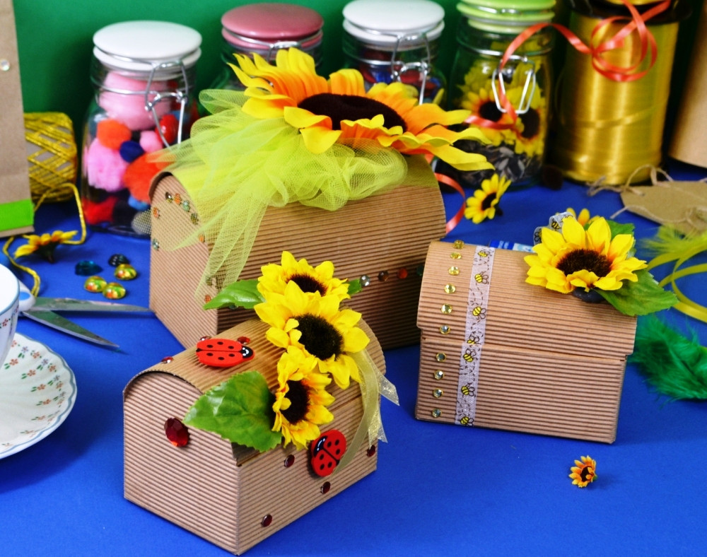 Best ideas about Sunflower Gift Ideas
. Save or Pin 6 Unique Summer Sunflower Kraft Gift Wrap Ideas Now.